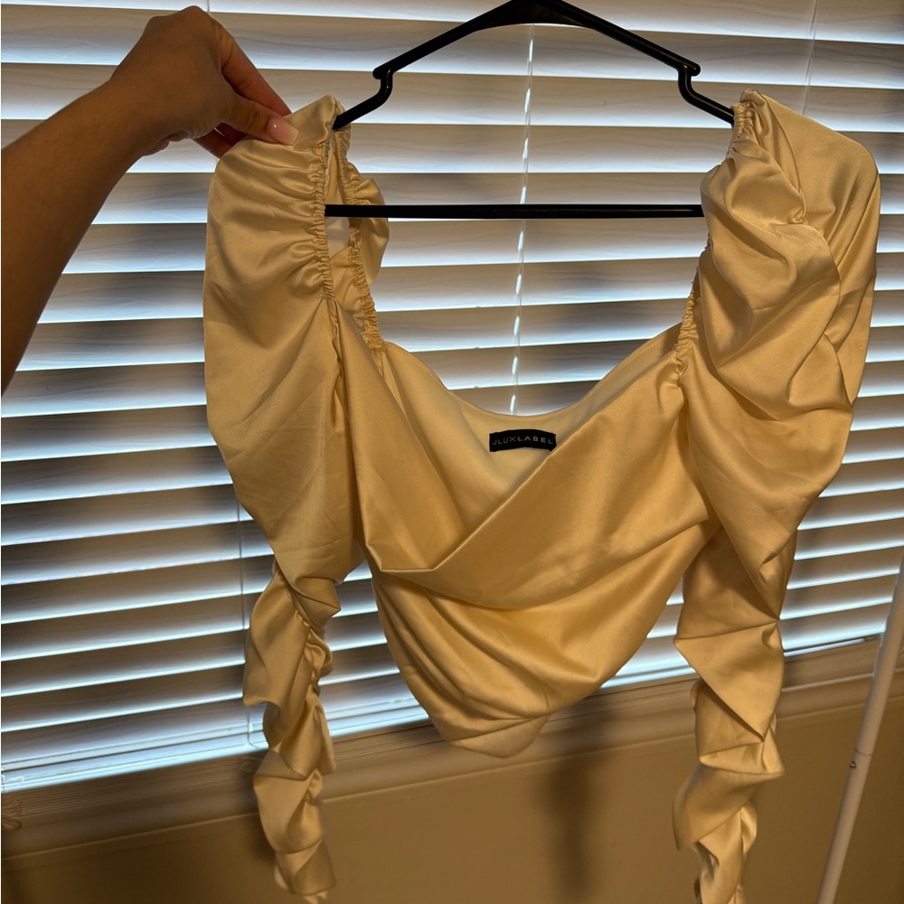JLUXLABEL Cream Ruched Top